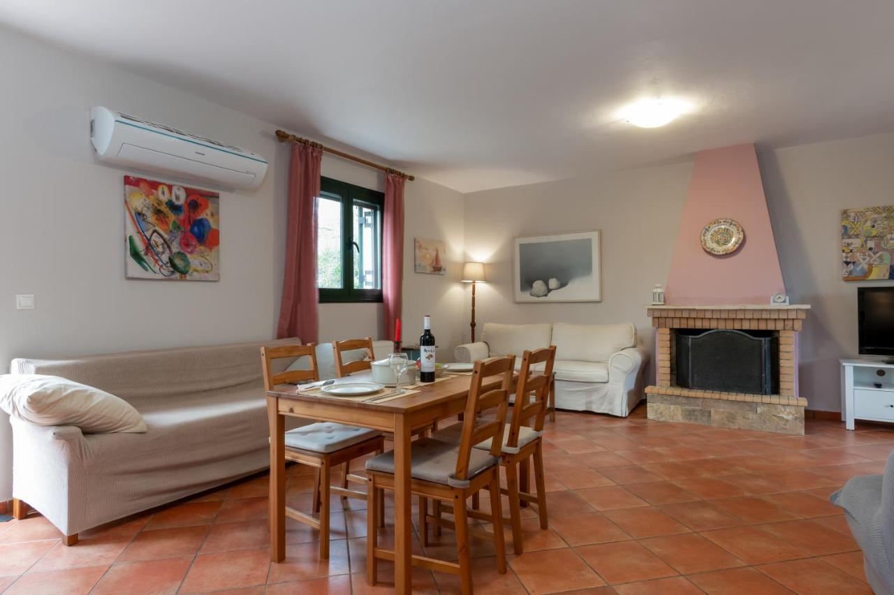 Koxyli Studios & Apartments Kaligáta Kültér fotó